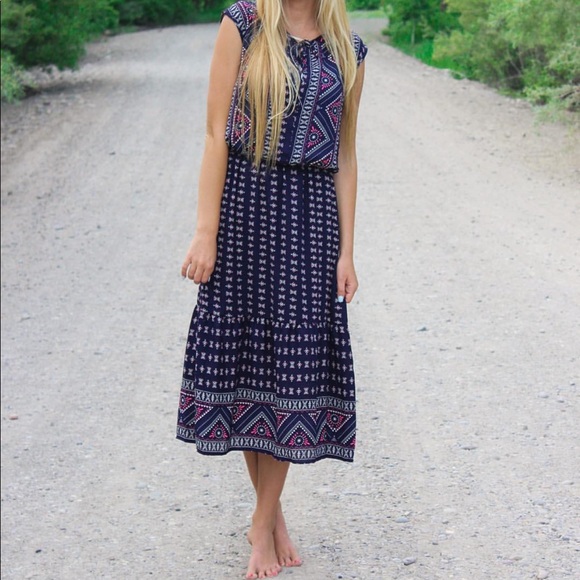 Blue Printed Sleeveless Maxi Dress - Picture 2 of 5
